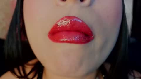 Mia online show from January 8, 2026, 11:29 pm