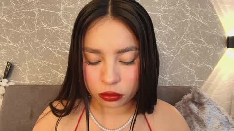 Mia Roux online show from February 7, 2025, 9:58 pm