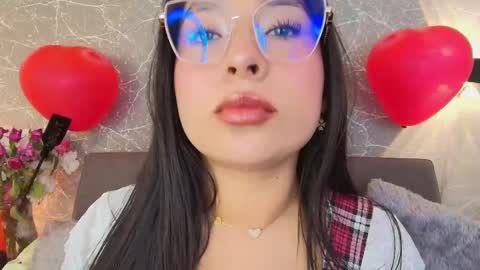 Mia Roux online show from February 17, 2025, 7:42 pm