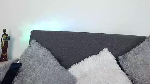 Snapshot of mia_roux13 chatting on September 26, 2025, 6:12 pm Mia Roux online show from September 26, 2025, 6:12 pm