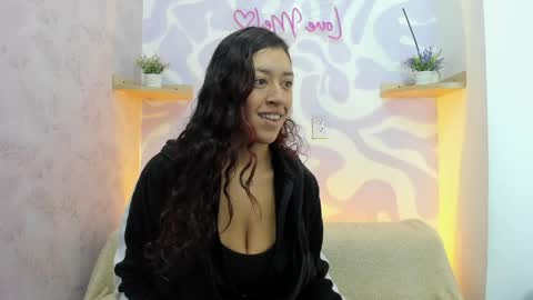 Snapshot of mia_scarlet7 chatting on June 9, 2026, 12:39 pm Mia . online show from June 9, 2026, 12:39 pm