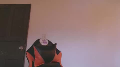 mia_scarleth online show from September 16, 2025, 3:57 pm