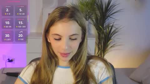 Snapshot of mia_silk chatting on November 12, 2025, 6:14 am Mia online show from November 12, 2025, 6:14 am