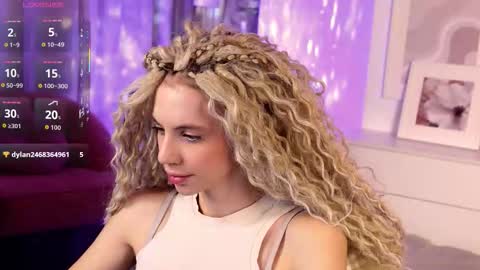 Snapshot of mia_silk chatting on December 20, 2025, 6:20 am Mia online show from December 20, 2025, 6:20 am