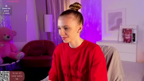 Snapshot of mia_silk chatting on April 10, 2026, 6:40 am Mia online show from April 10, 2026, 6:40 am