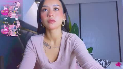 Mia online show from October 26, 2025, 6:14 pm