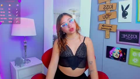 Mia  online show from September 9, 2025, 12:05 pm