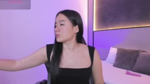 Snapshot of mia_slora chatting on July 22, 2026, 12:19 pm M I A online show from July 22, 2026, 12:19 pm