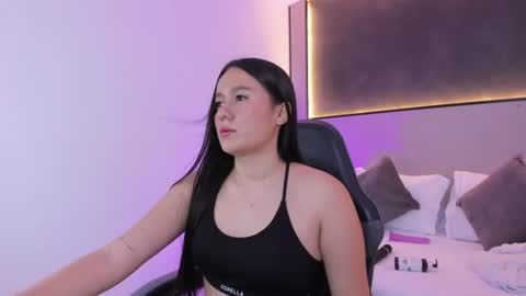 Snapshot of mia_slora chatting on July 26, 2026, 2:09 am M I A online show from July 26, 2026, 2:09 am