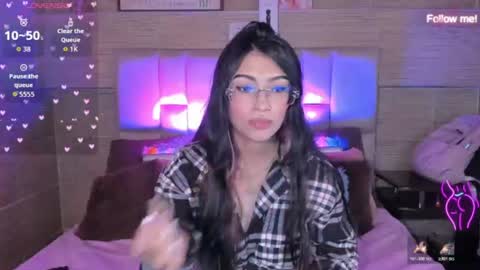 Mia online show from August 4, 2026, 12:36 am