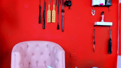 Mia sophiia online show from December 10, 2024, 7:37 am