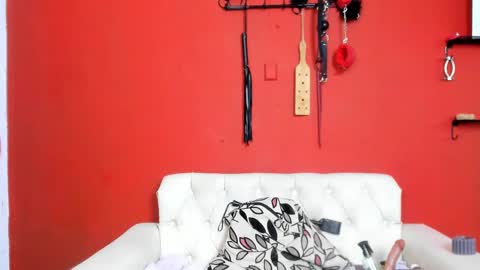 Mia sophiia online show from February 23, 2025, 10:49 am