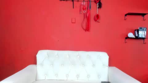 Mia sophiia online show from February 28, 2025, 5:15 am