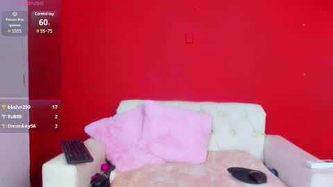 Mia sophiia online show from March 9, 2025, 7:12 am