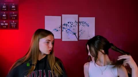 Snapshot of mia_starrr_ chatting on November 21, 2025, 9:41 am mia_starrr_ online show from November 21, 2025, 9:41 am