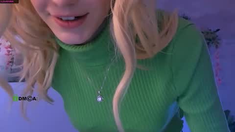 Snapshot of mia_starrr_ chatting on February 9, 2026, 9:19 pm mia_starrr_ online show from February 9, 2026, 9:19 pm