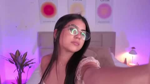 Snapshot of mia_stone2 chatting on December 19, 2024, 1:07 am MIA online show from December 19, 2024, 1:07 am