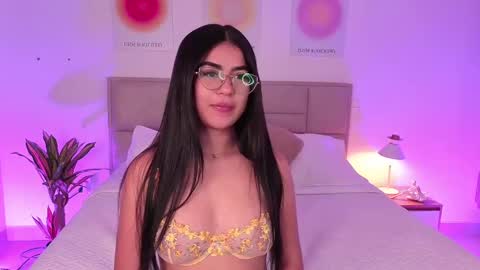 Snapshot of mia_stone2 chatting on December 22, 2024, 6:17 am MIA online show from December 22, 2024, 6:17 am