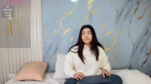 Snapshot of mia_sun14 chatting on October 22, 2025, 11:54 am MIA SUN online show from October 22, 2025, 11:54 am