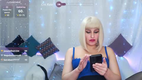 mia_sunn online show from February 17, 2025, 2:42 am