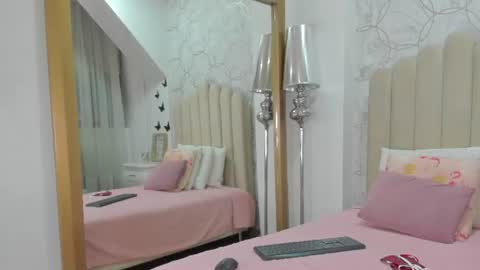 mia_tentacion__ online show from June 9, 2026, 3:40 am