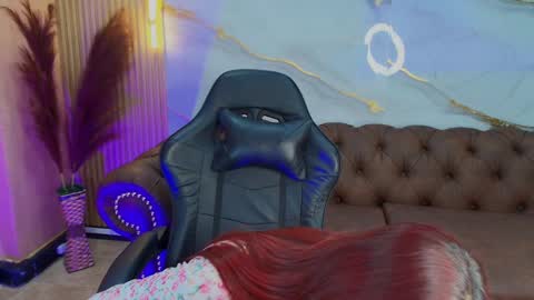 Mia online show from October 2, 2025, 1:18 pm