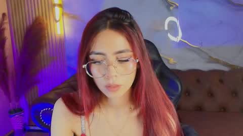 Mia online show from October 27, 2025, 1:59 pm