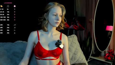 Snapshot of mia_vebes chatting on January 9, 2025, 5:22 pm Mia online show from January 9, 2025, 5:22 pm