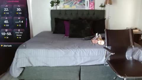 MIA  online show from October 6, 2025, 2:03 pm