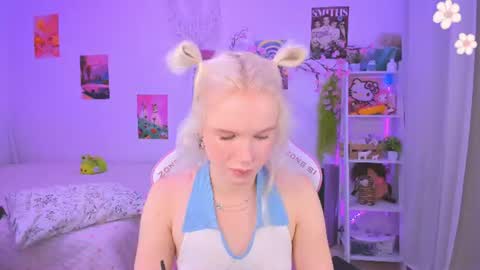 Mia online show from August 2, 2026, 3:27 am