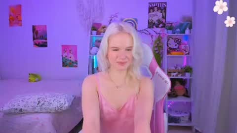 Mia online show from August 4, 2026, 3:21 am