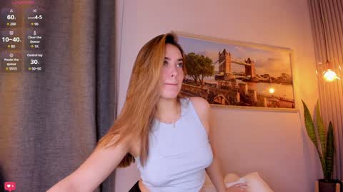 Mia White  online show from January 6, 2025, 1:52 pm