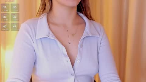 Mia White  online show from March 24, 2026, 12:54 pm