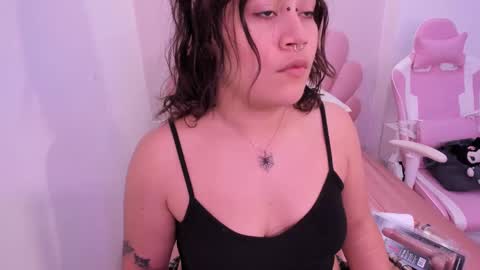 Snapshot of mia_yeager chatting on October 6, 2025, 3:15 am mia_yeager online show from October 6, 2025, 3:15 am