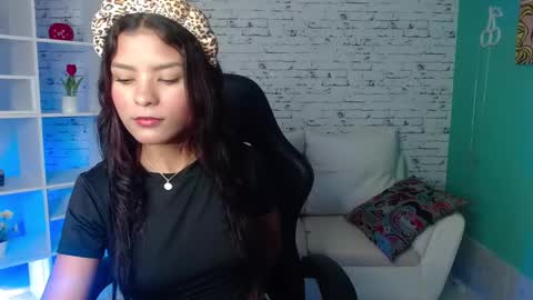 Mia online show from February 27, 2025, 11:48 pm