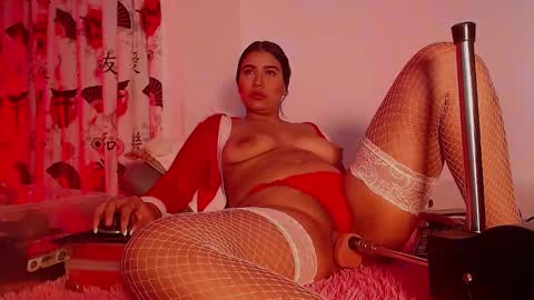 Snapshot of miaa_cameron1 chatting on December 11, 2024, 2:22 pm Mia online show from December 11, 2024, 2:22 pm