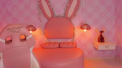Miaa Cute  online show from December 24, 2024, 3:27 am