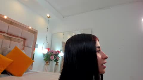 Snapshot of miaa_diamondd1 chatting on June 13, 2026, 1:31 pm Mia online show from June 13, 2026, 1:31 pm