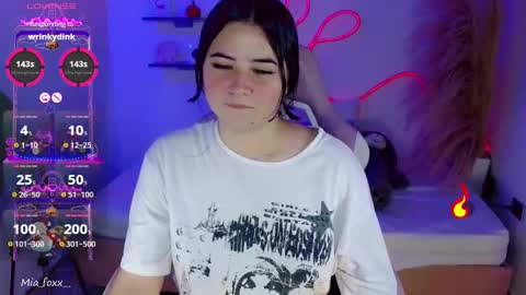Mia online show from December 14, 2024, 4:56 am