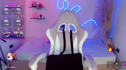 Mia online show from December 24, 2024, 2:10 am