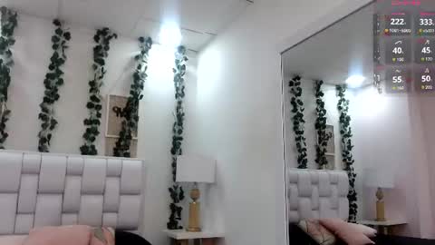 Mia online show from June 20, 2026, 11:24 am