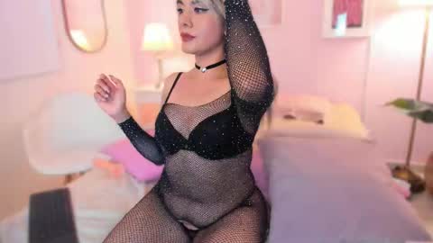 Mia  online show from February 18, 2026, 3:35 am