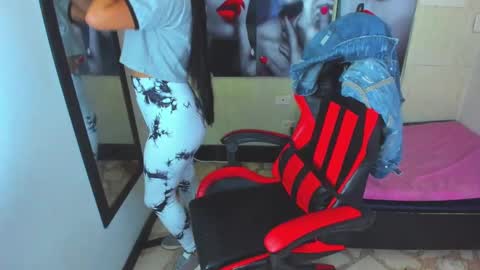 Snapshot of miaa_scott chatting on October 9, 2025, 11:08 am       online show from October 9, 2025, 11:08 am