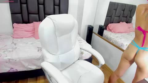 Snapshot of miaa_sofiaa chatting on January 17, 2025, 3:43 pm mia sofia online show from January 17, 2025, 3:43 pm