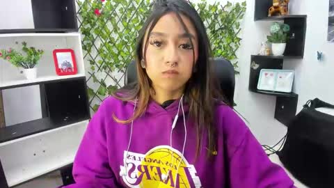 Snapshot of miaa_thopmson chatting on March 5, 2026, 11:45 pm Miaa online show from March 5, 2026, 11:45 pm