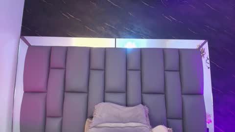 Mia online show from February 27, 2026, 12:05 pm