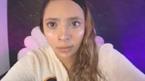 Mia online show from May 5, 2026, 12:02 pm