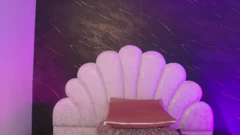 Snapshot of miaabrown__ chatting on May 16, 2026, 12:04 pm Mia online show from May 16, 2026, 12:04 pm