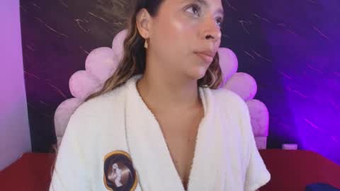 Snapshot of miaabrown__ chatting on May 19, 2026, 12:11 pm Mia online show from May 19, 2026, 12:11 pm