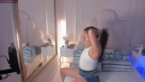 miaaffox online show from February 1, 2026, 8:40 pm